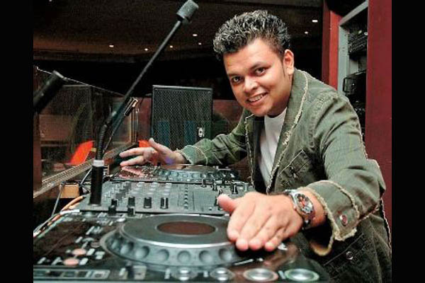 DJ Akhtar