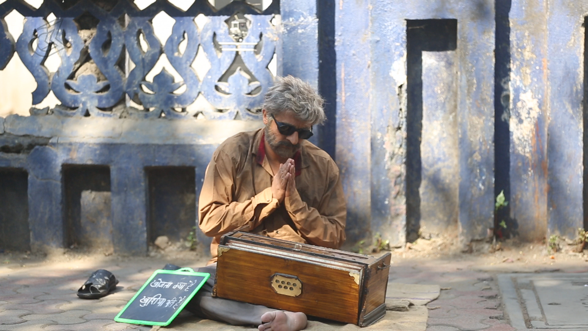 Sonu Nigam plays 'The Roadside Ustaad' for Culture Machine