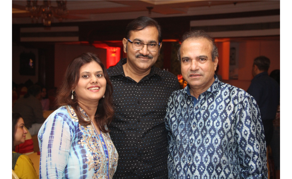 Suresh Wadkar with Sudesh Bhosle and his wife