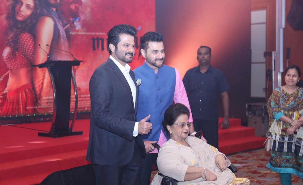 Actors Anil Kapoor and Sanjay Kapoor with their mother Nirmal Kapoor 