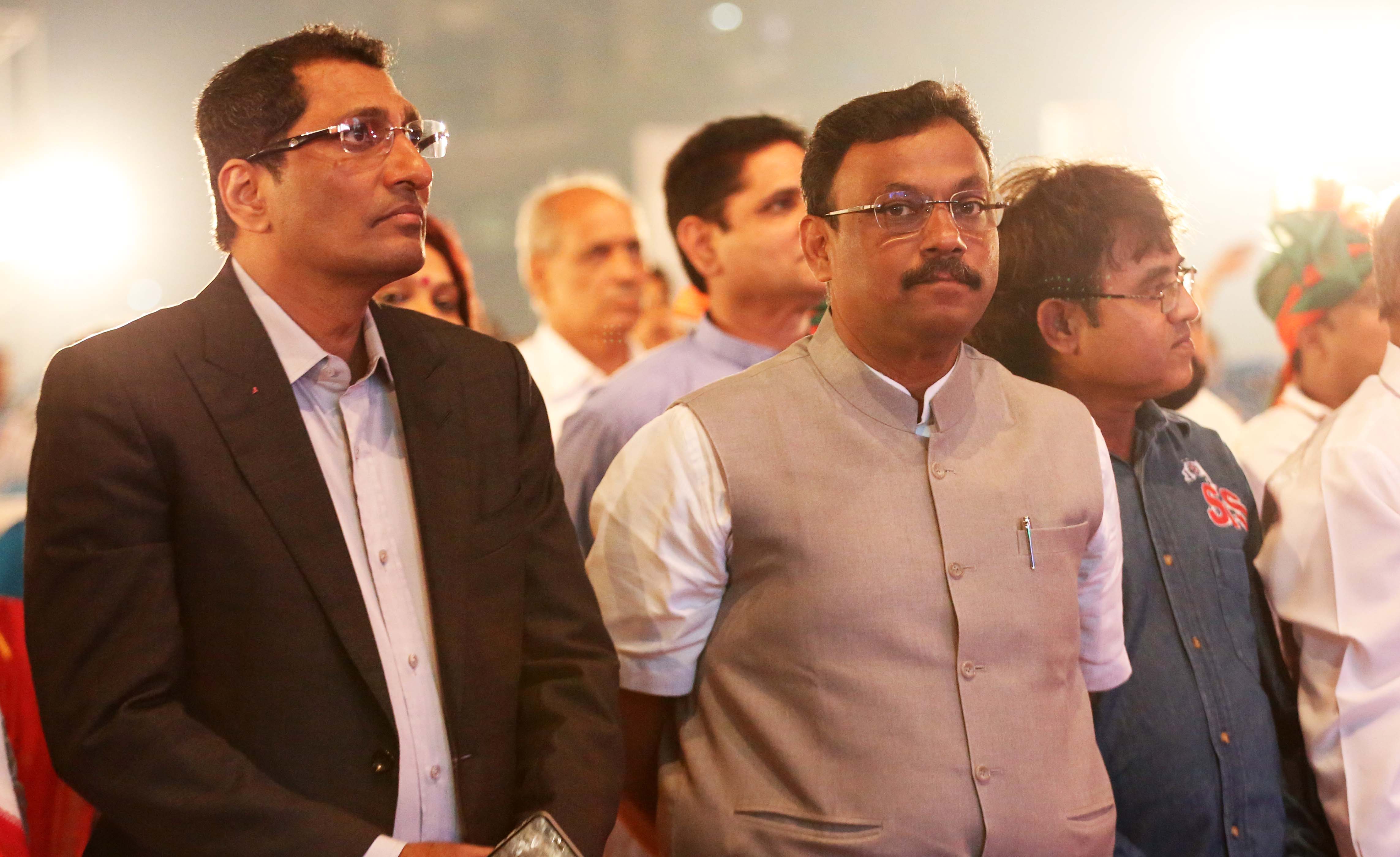  Sudhakar Shetty & Vinod Tawde at 'YUVA URJA' organised by Mohit Kamboj (Mumbai President, B.J.Y.M.)