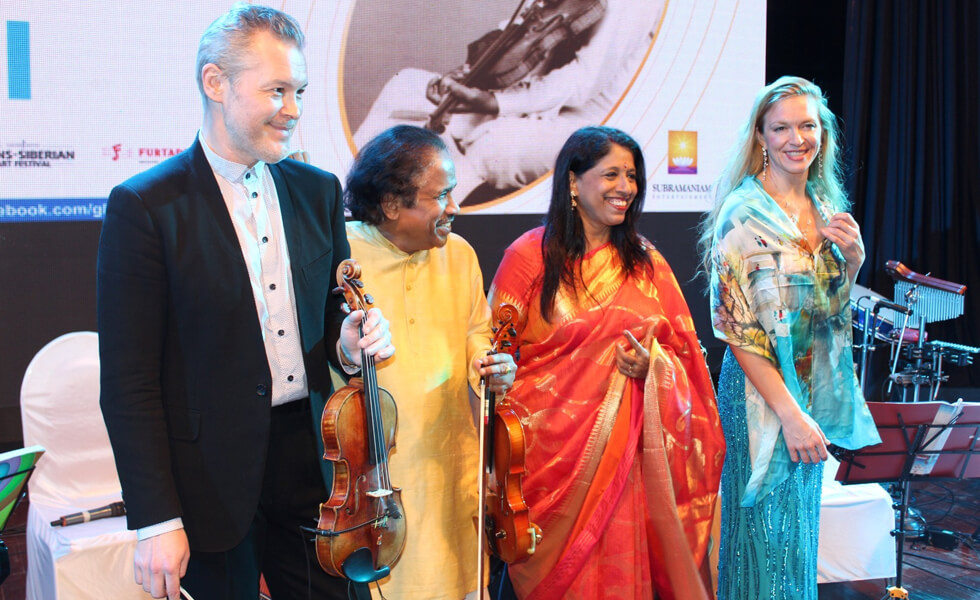 Violinist Dr. L. Subramaniam, Singer Kavita Krishnamurthy