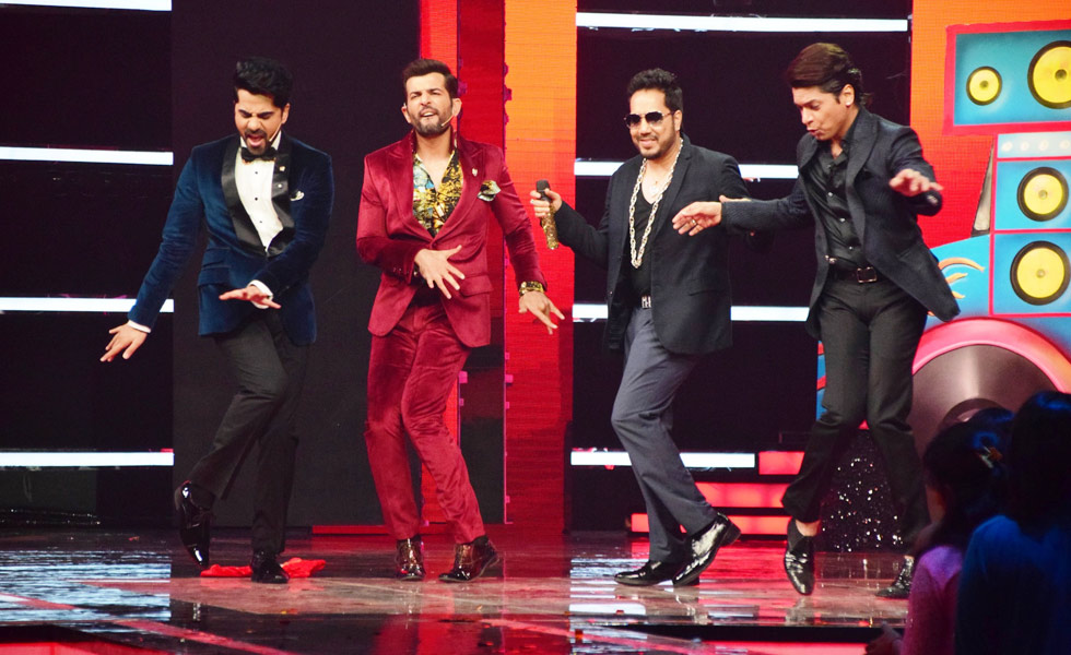 Gunjan Utreja, Jay Bhanushali, Mika Singh & Shaan on the Grand Finale of &TV's The Voice India Season 2