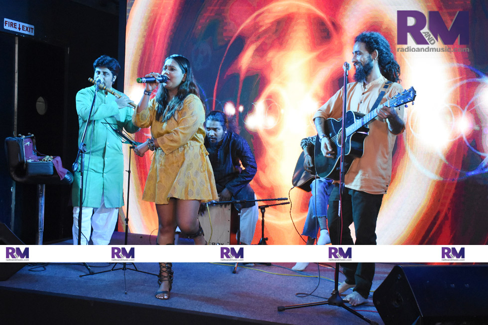 Yatra band by Aanchal's melodious performance