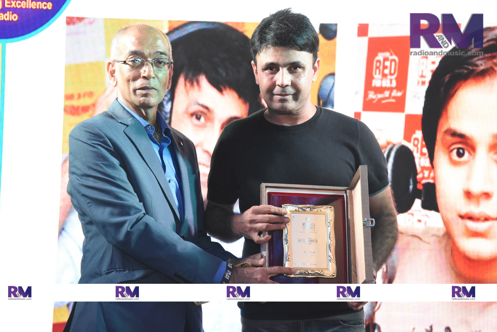 Radio Mirchi's RJ Naved bags the best RJ award from the (North zone)