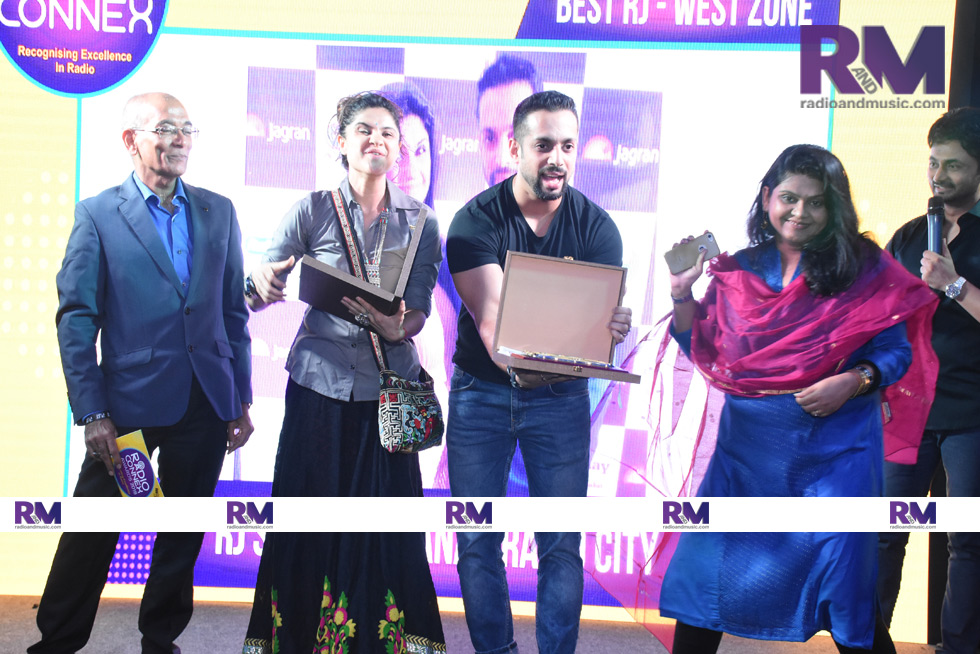 RJ Salil and RJ Archana bag the best RJ Zonal award from the West zone