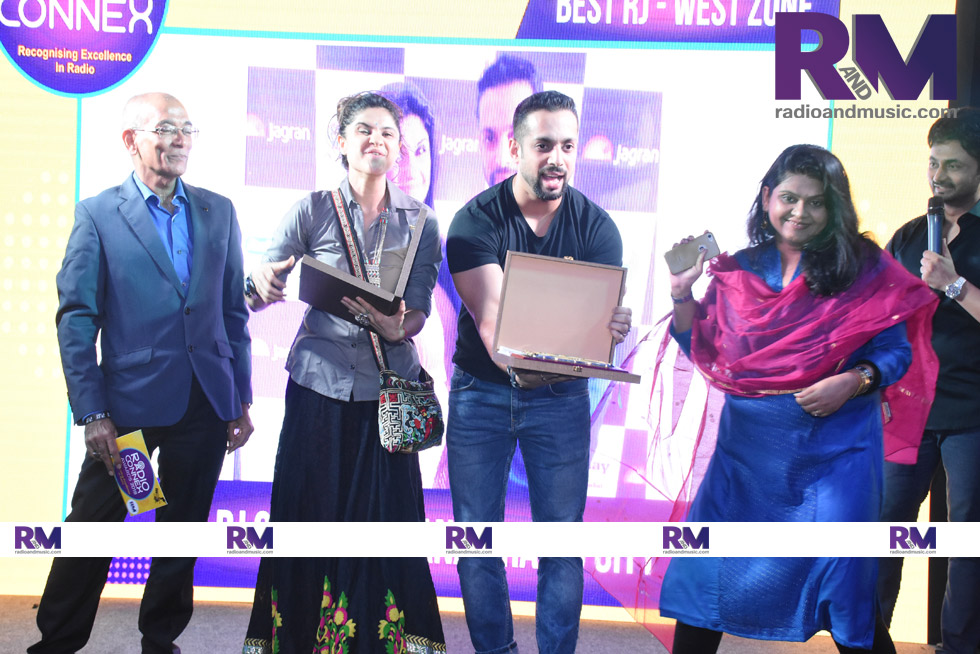 Radio City Mumbai's RJ Salil and RJ Archana are the winners of Best RJ award (West Zone)